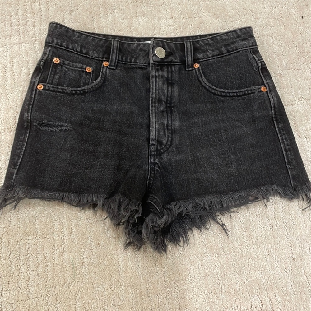 zara black jean shorts